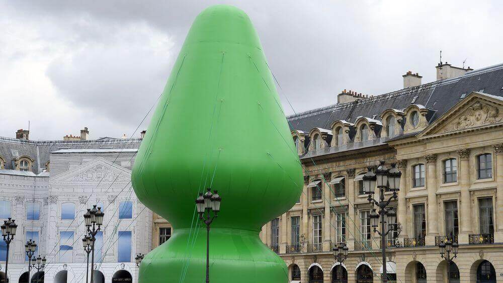 Les sculptures provocantes de Paul McCarth