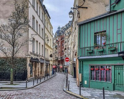 Latin quarter street, Paris