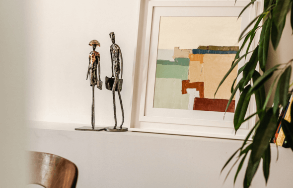 Sculptures d'art singulier représentant un couple